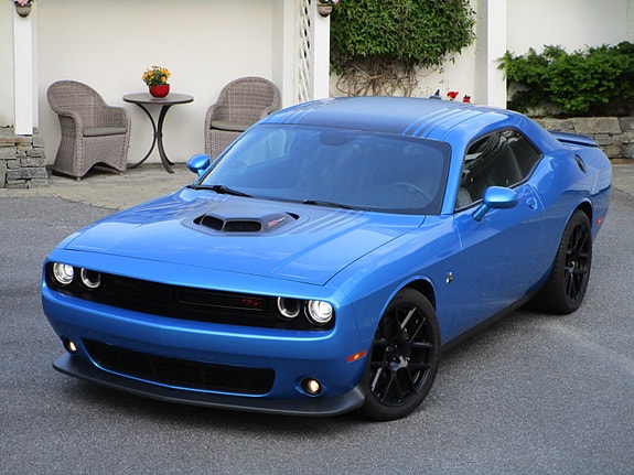 Dodge Challenger 3 of 15