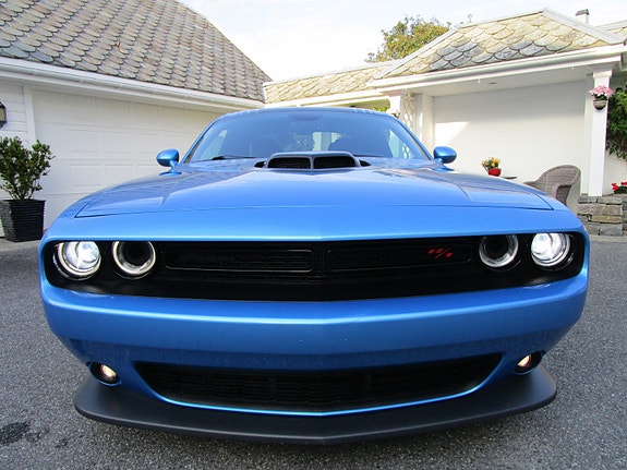 Dodge Challenger 6 of 15