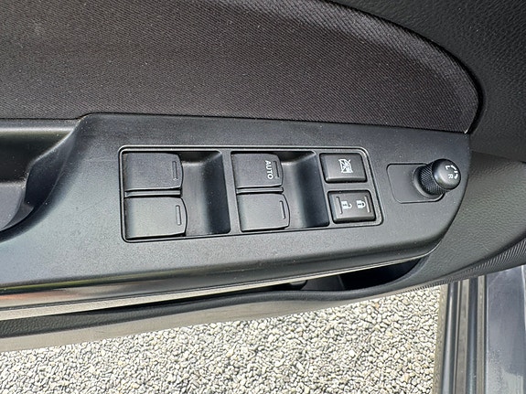 Suzuki Swift 7 of 9