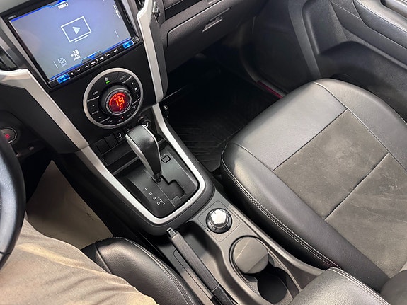 Isuzu D-max 30 of 30