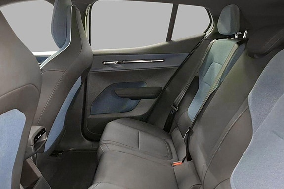 Volvo EX30 12 of 30