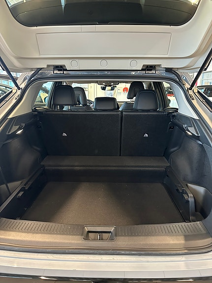Nissan Ariya 13 of 14