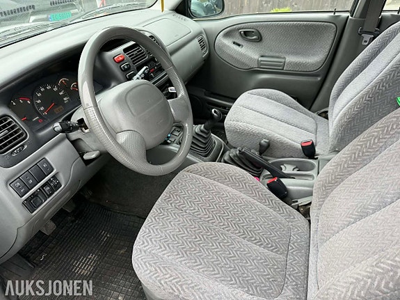 Suzuki Grand Vitara 8 of 11