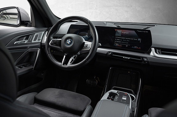 BMW iX1 24 of 29