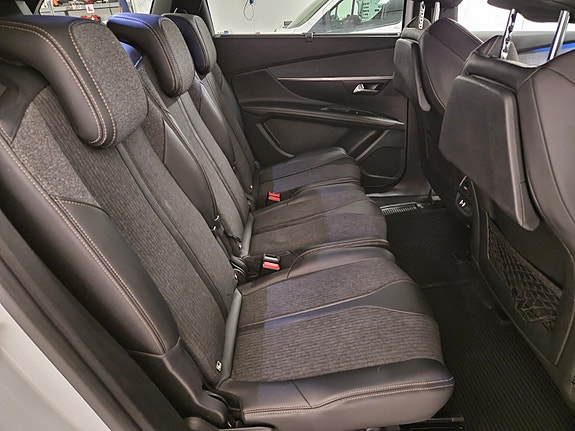 Peugeot 5008 16 of 21