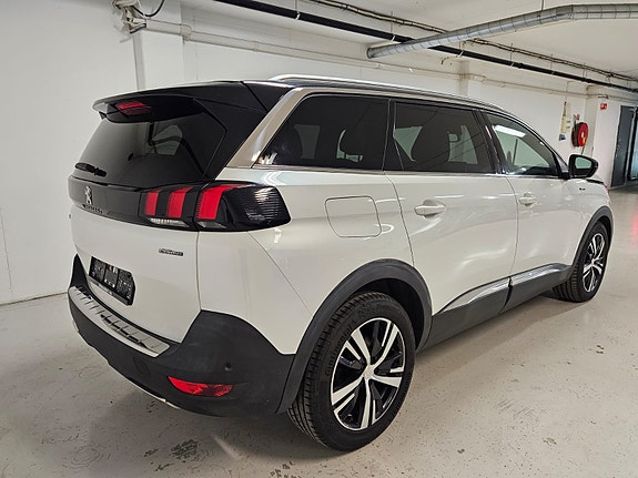 Peugeot 5008 8 of 21
