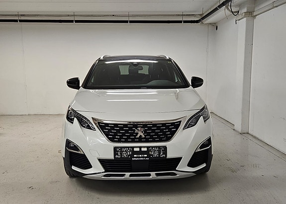Peugeot 5008 2 of 21