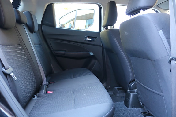 Suzuki Swift 14 of 25