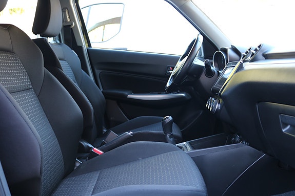 Suzuki Swift 15 of 25