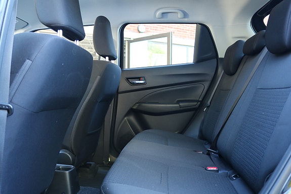 Suzuki Swift 12 of 25