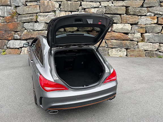 Mercedes-Benz CLA180 25 of 30