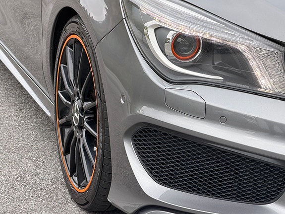 Mercedes-Benz CLA180 3 of 30