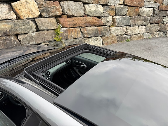 Mercedes-Benz CLA180 24 of 30