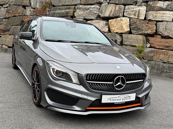 Mercedes-Benz CLA180 2 of 30