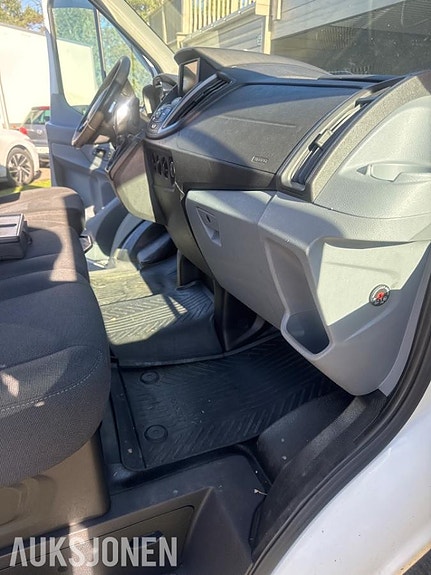 Ford Transit 16 of 16