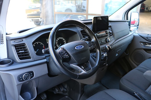 Ford Transit Custom 13 of 25