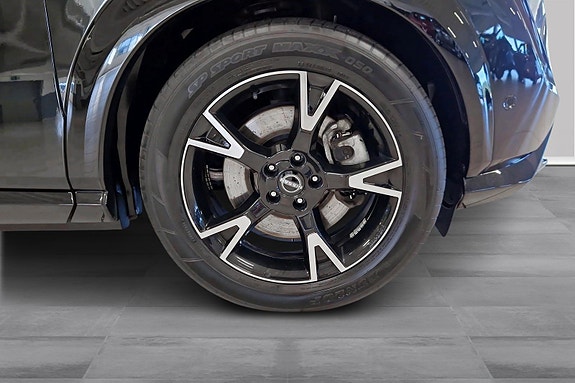Nissan Ariya 24 of 27