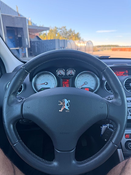 Peugeot 308 9 of 28