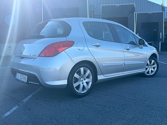 Peugeot 308 5 of 28