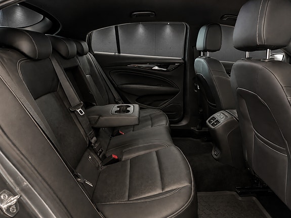 Opel Insignia 8 of 9