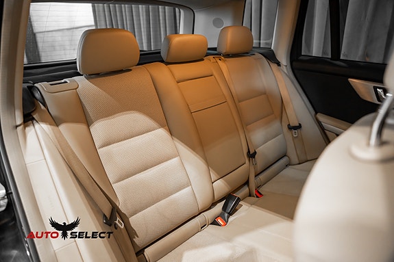 Mercedes-Benz GLK220 15 of 30