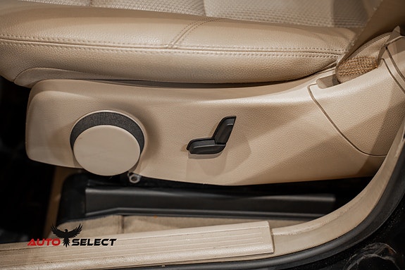 Mercedes-Benz GLK220 25 of 30
