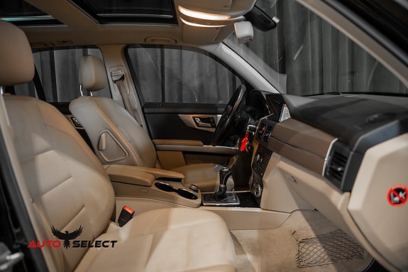 Mercedes-Benz GLK220 20 of 30