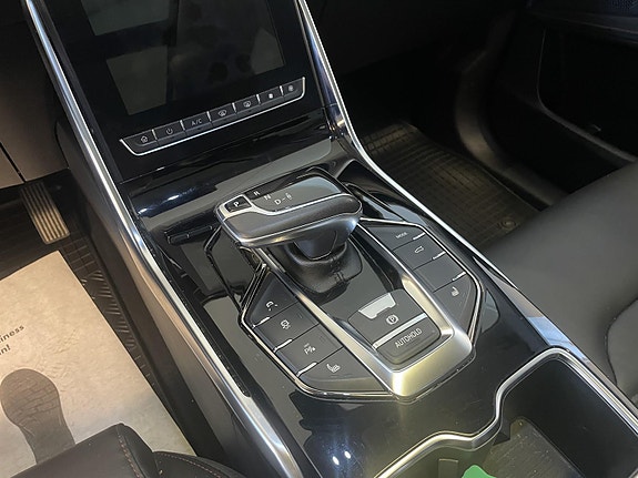 Maxus Euniq 6 17 of 27