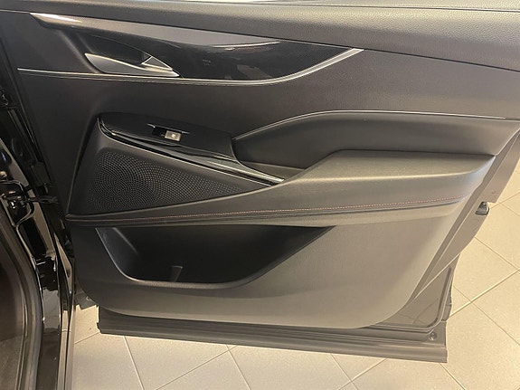 Maxus Euniq 6 23 of 27