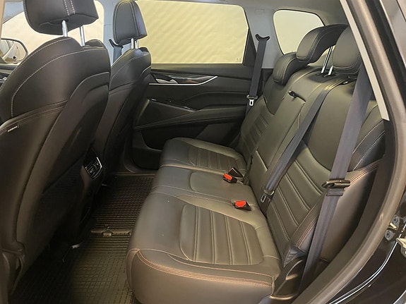 Maxus Euniq 6 14 of 27