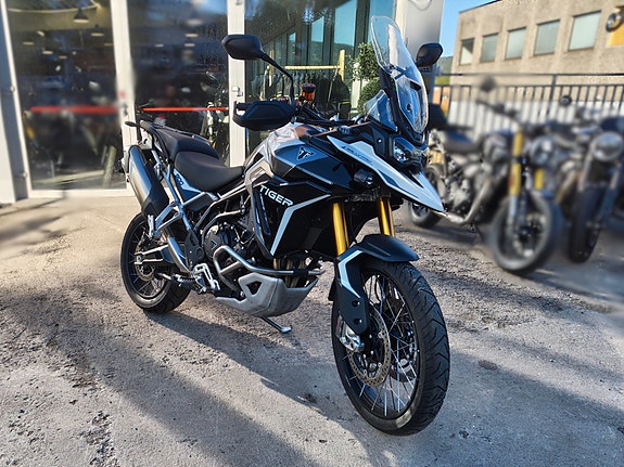 Triumph Tiger 900 Rally pro 2 of 11
