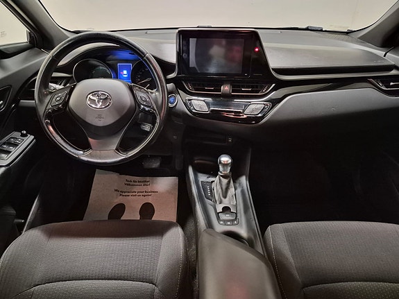 Toyota C-HR 18 of 21