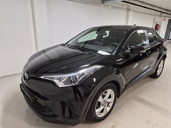 Toyota C-HR 3 of 21