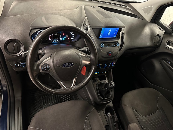 Ford Transit Courier 15 of 30