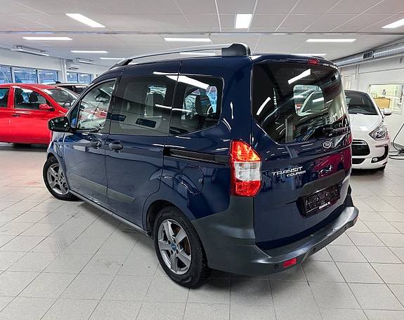 Ford Transit Courier 6 of 30