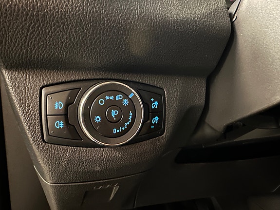Ford Transit Courier 14 of 30