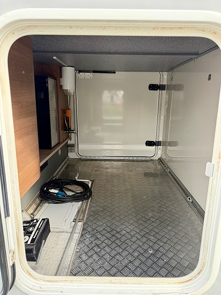 Carthago C- TOURER I 150 - SOLCELLEPANEL-ANTENNE-STEKEOVN-EL.TRINN-TV++ 24 of 26
