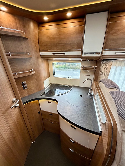Carthago C- TOURER I 150 - SOLCELLEPANEL-ANTENNE-STEKEOVN-EL.TRINN-TV++ 11 of 26