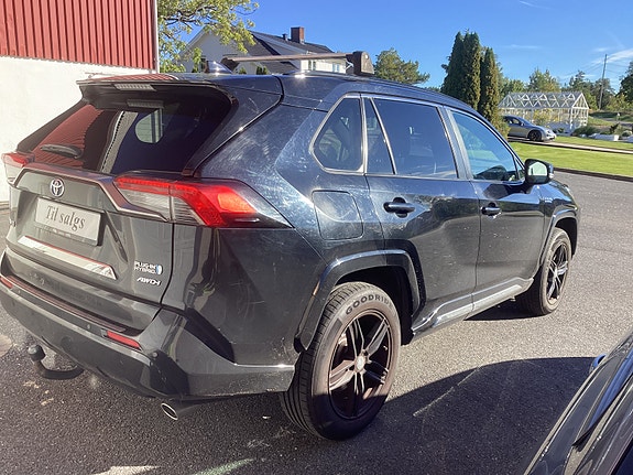 Toyota RAV4 5 of 10