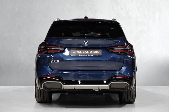 BMW iX3 11 of 30