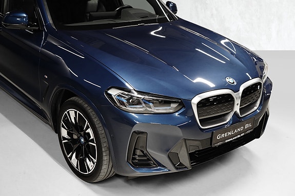 BMW iX3 3 of 30