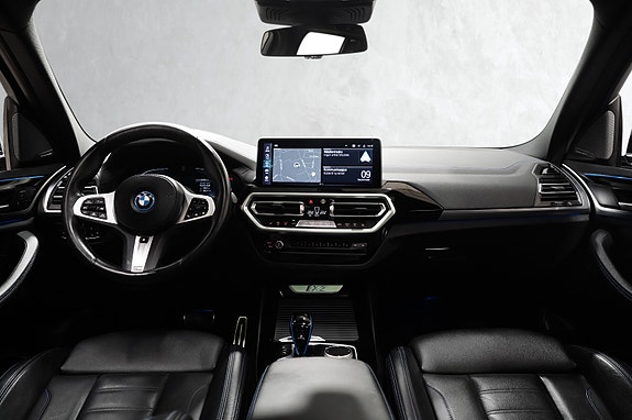 BMW iX3 25 of 30