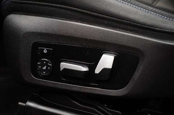 BMW iX3 20 of 30