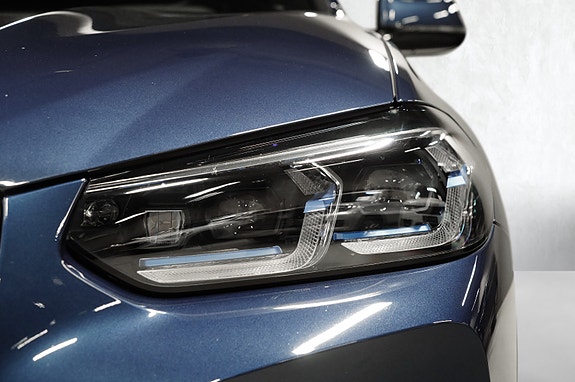 BMW iX3 6 of 30