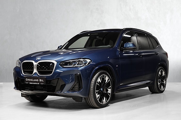 BMW iX3 7 of 30