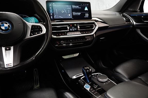 BMW iX3 26 of 30