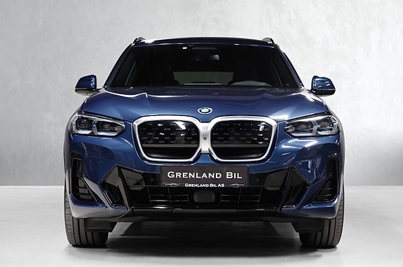 BMW iX3 5 of 30