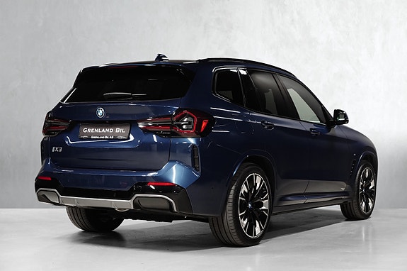 BMW iX3 12 of 30