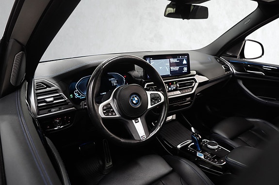 BMW iX3 24 of 30