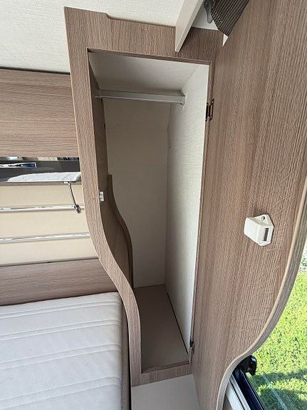 Challenger 398 XLB Queenbed, 150HK, Automat+++ 18 of 28
